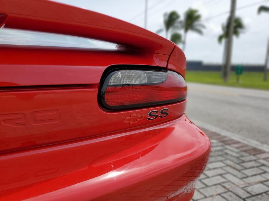 Детали экстерьера Chevrolet Camaro SS (1710) 1996 года  (фото 48 из 101)